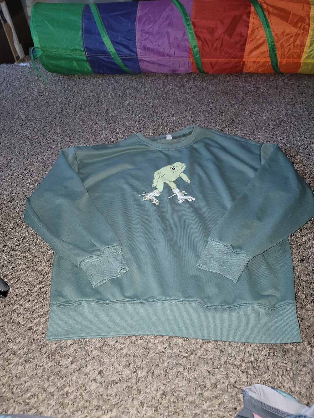 Cute Roller Skating Frog Sweater Size Large
